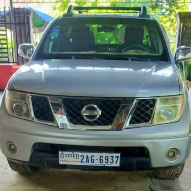 Nissan frontier 06 ប៉ុង១